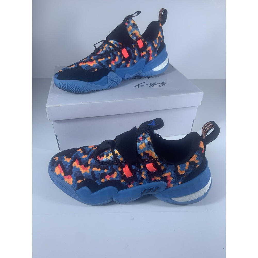 Size 11.5- Adidas Trae Young Basketball Sneaker Mens Pixel 1 With Box
